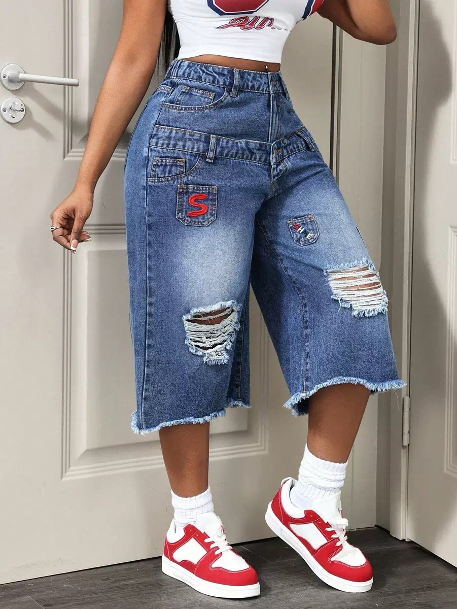 Women’s distressed Denim Bermuda Short — view 3